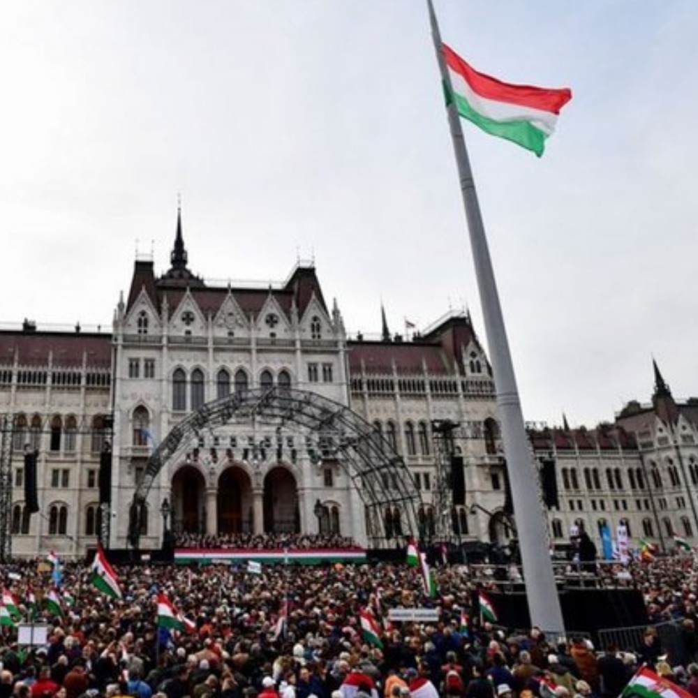 Macaristan hükümeti artan enerji fiyatları nedeniyle acil durum ilan etti
